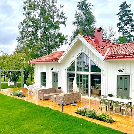 Bastuviken Bed And Breakfast 웁살라 외부 사진