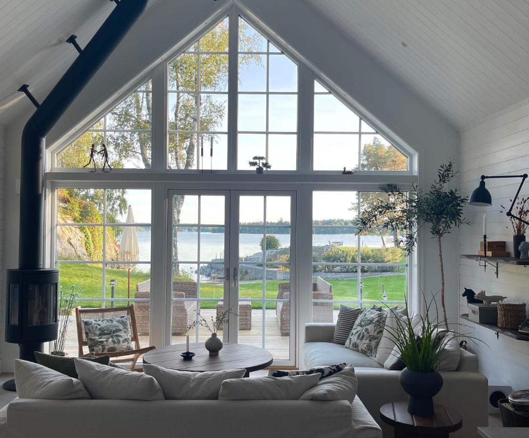 Bastuviken Bed And Breakfast 웁살라 외부 사진