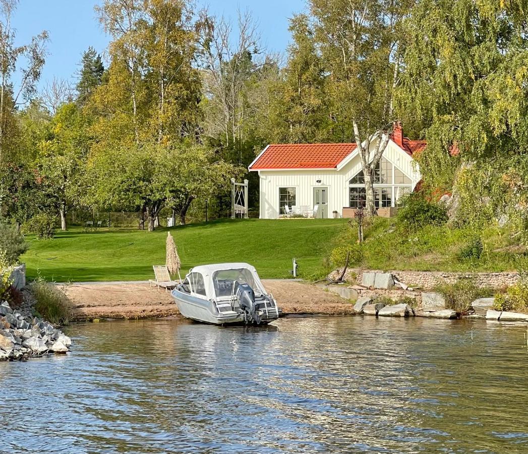 Bastuviken Bed And Breakfast 웁살라 외부 사진