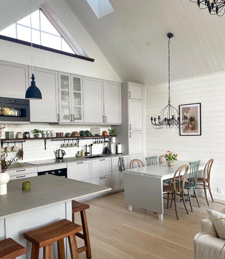 Bastuviken Bed And Breakfast 웁살라 외부 사진