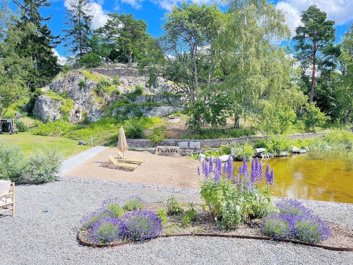 Bastuviken Bed And Breakfast 웁살라 외부 사진