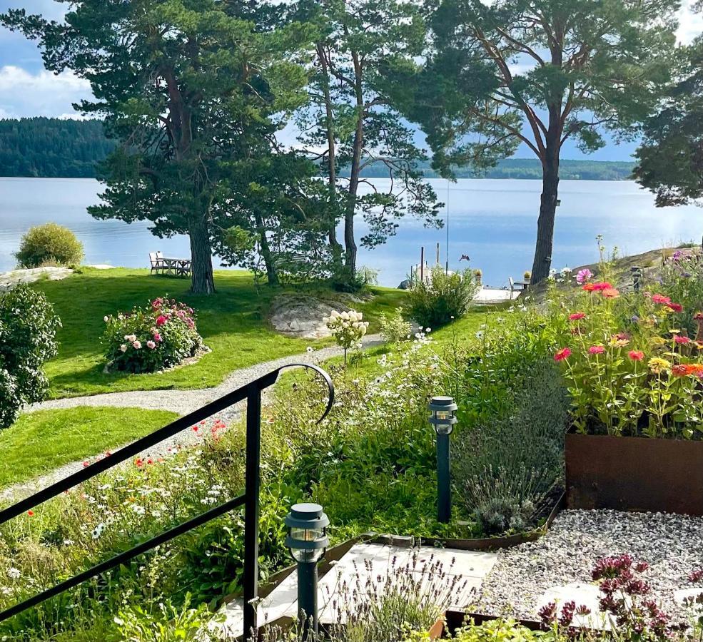 Bastuviken Bed And Breakfast 웁살라 외부 사진